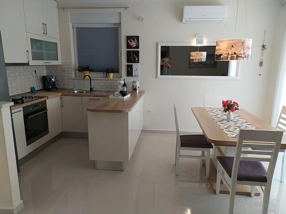 Apartman Pejic,Makarska,Veliko Brdo מראה חיצוני תמונה